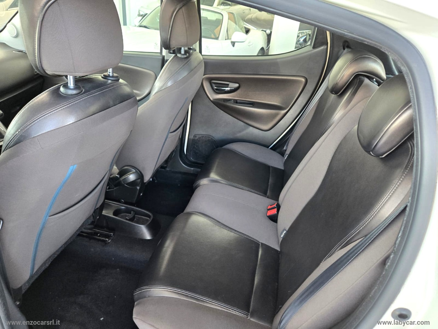 Ypsilon 1.3 MJT 95 CV 5p. S&S Platinum TETTO APRIBILE - immagine 13