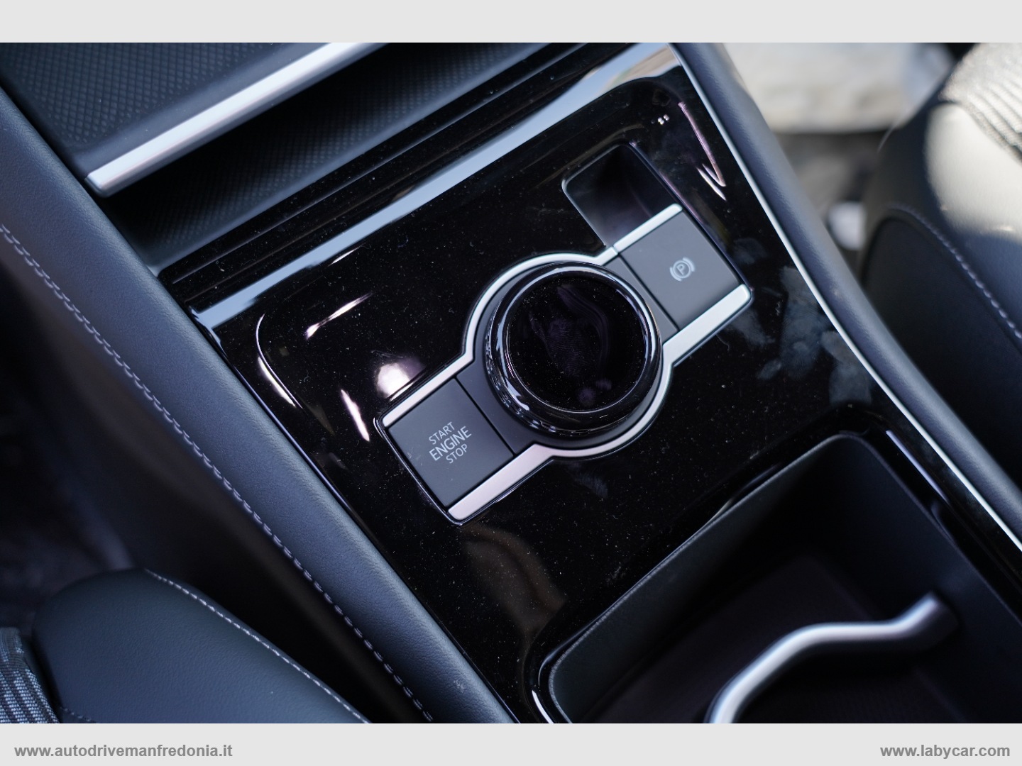 Tiguan 2.0 TDI 150 CV DSG R-Line - immagine 13