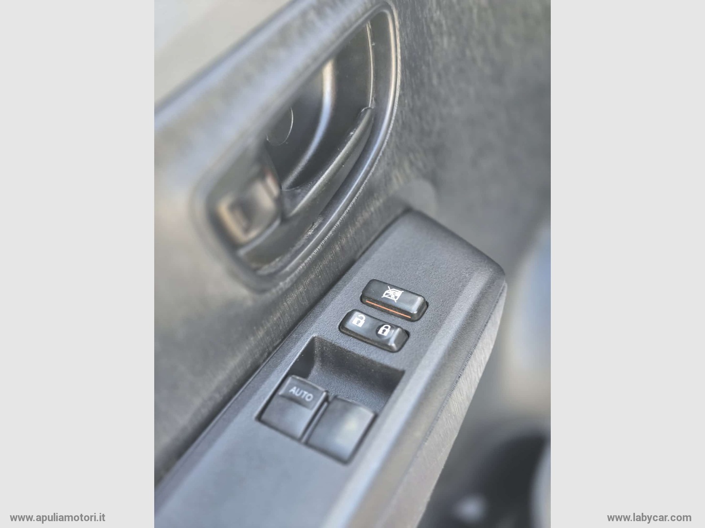 Yaris 1.0 5p. Lounge - immagine 13