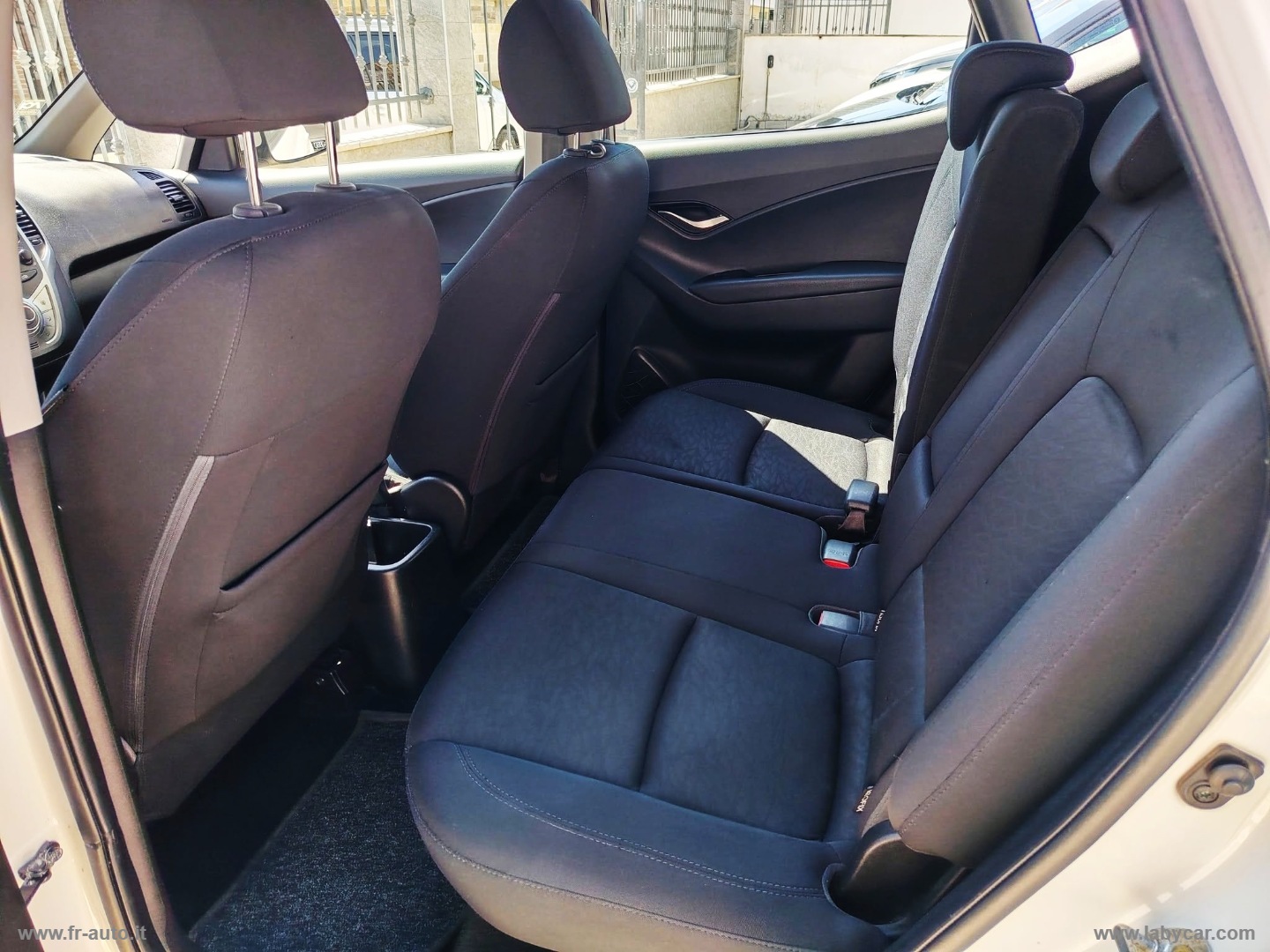 ix20 1.4 CRDI 77 CV Comfort - immagine 13