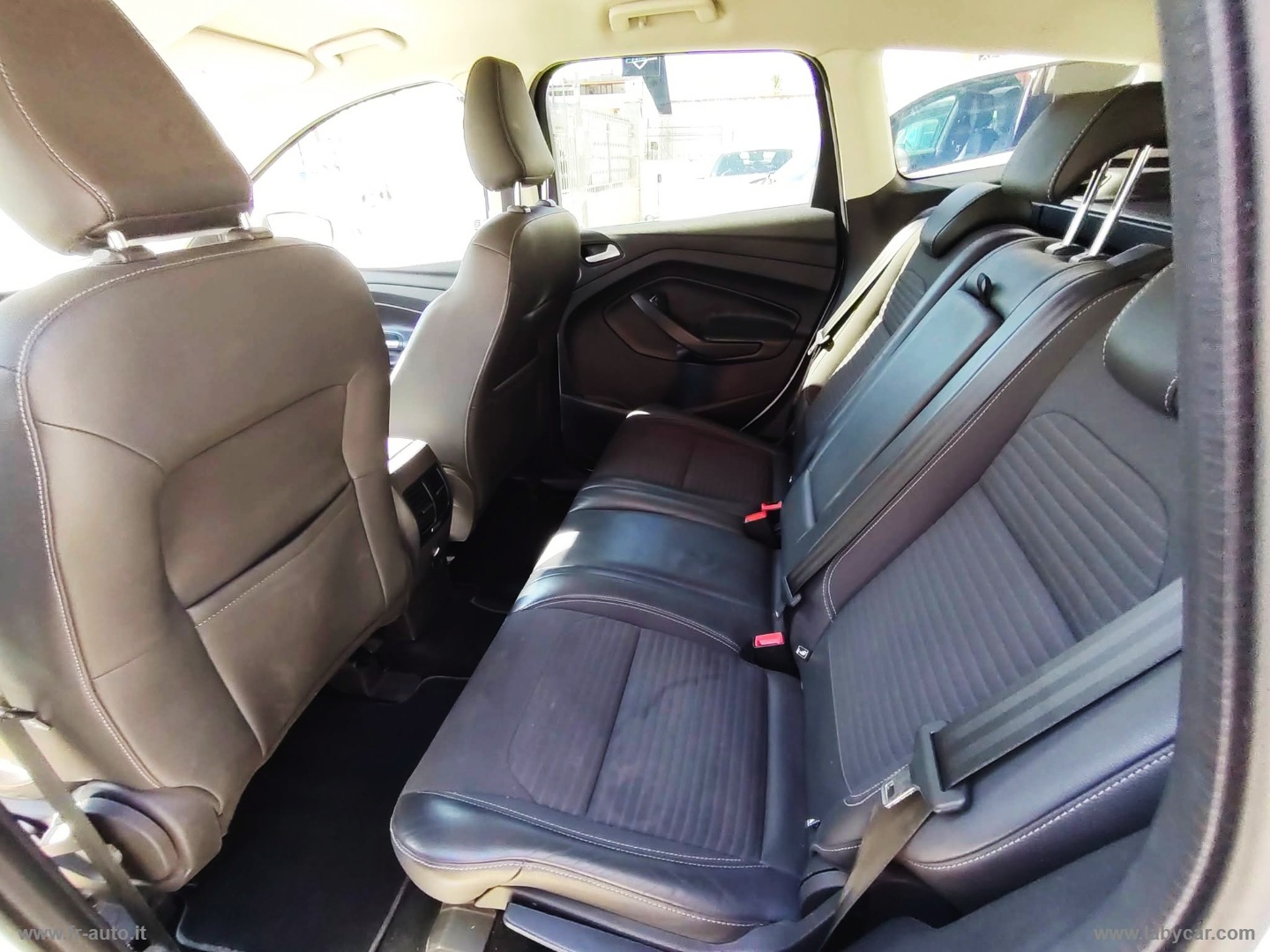 Kuga 1.5 TDCI 120CV S&S 2WD Pow.ST-Line - immagine 13