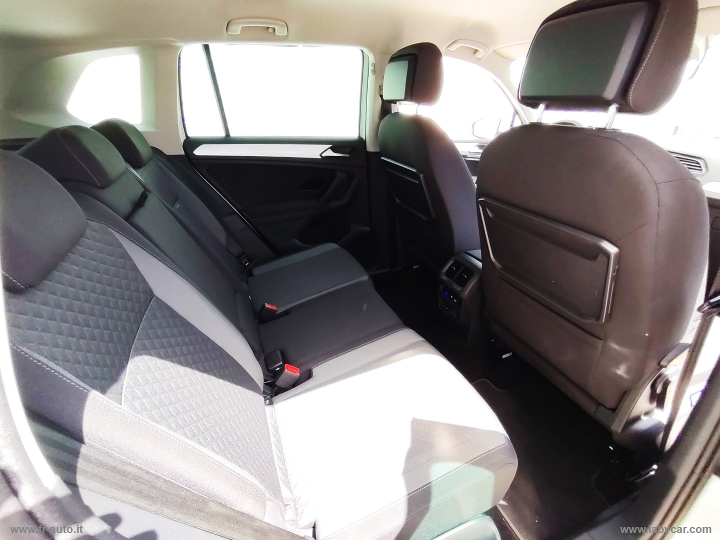 Tiguan 1.6 TDI Sport BMT - immagine 13