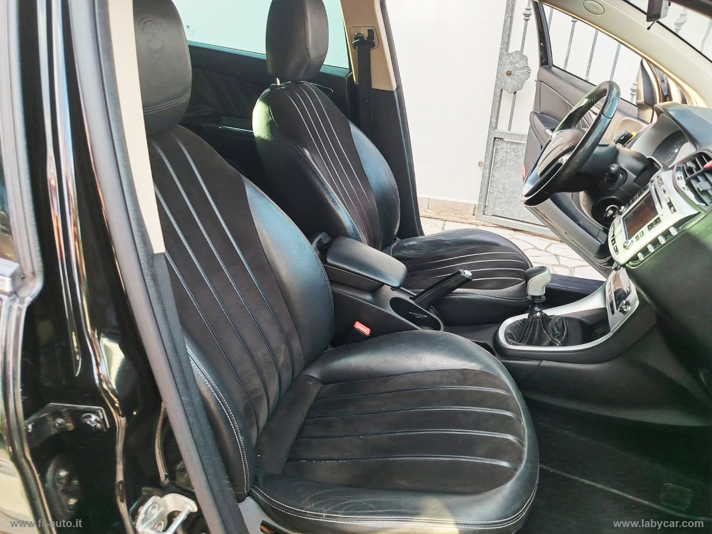 Delta 1.9 MJT Twinturbo Executive - immagine 13