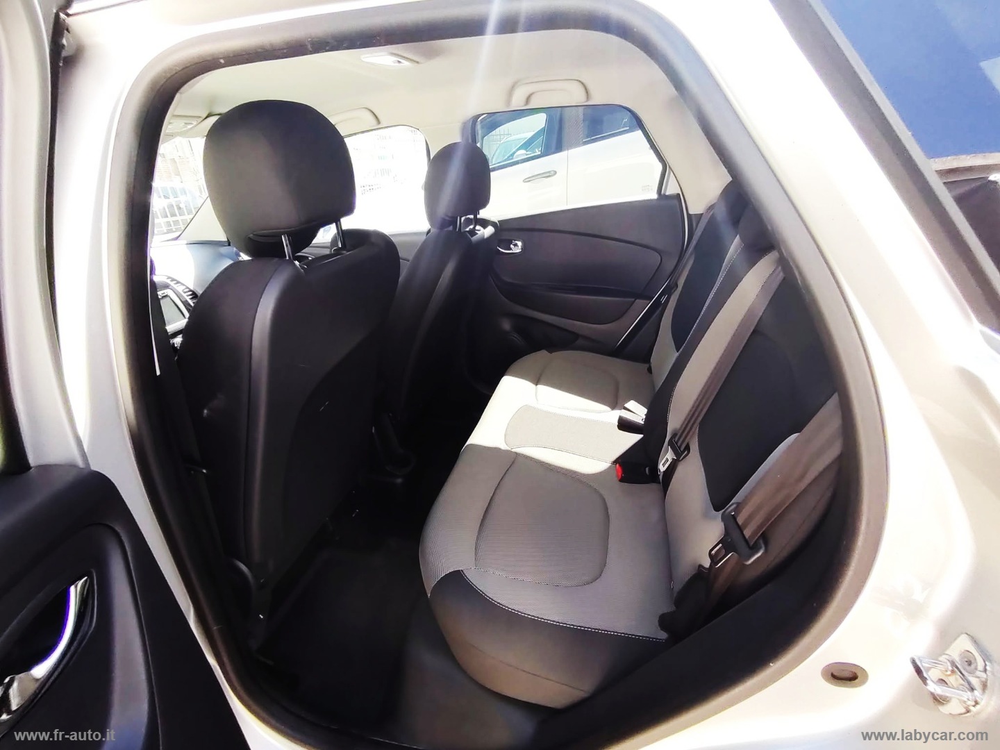 Captur 1.5 dCi 8V 90 CV S&S Ener. R-Link - immagine 13