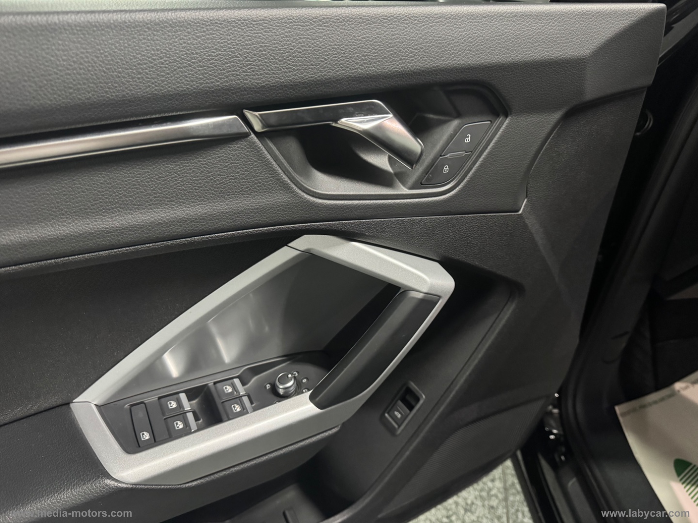 Q3 SPB 35 TDI S tronic Business Plus - immagine 13