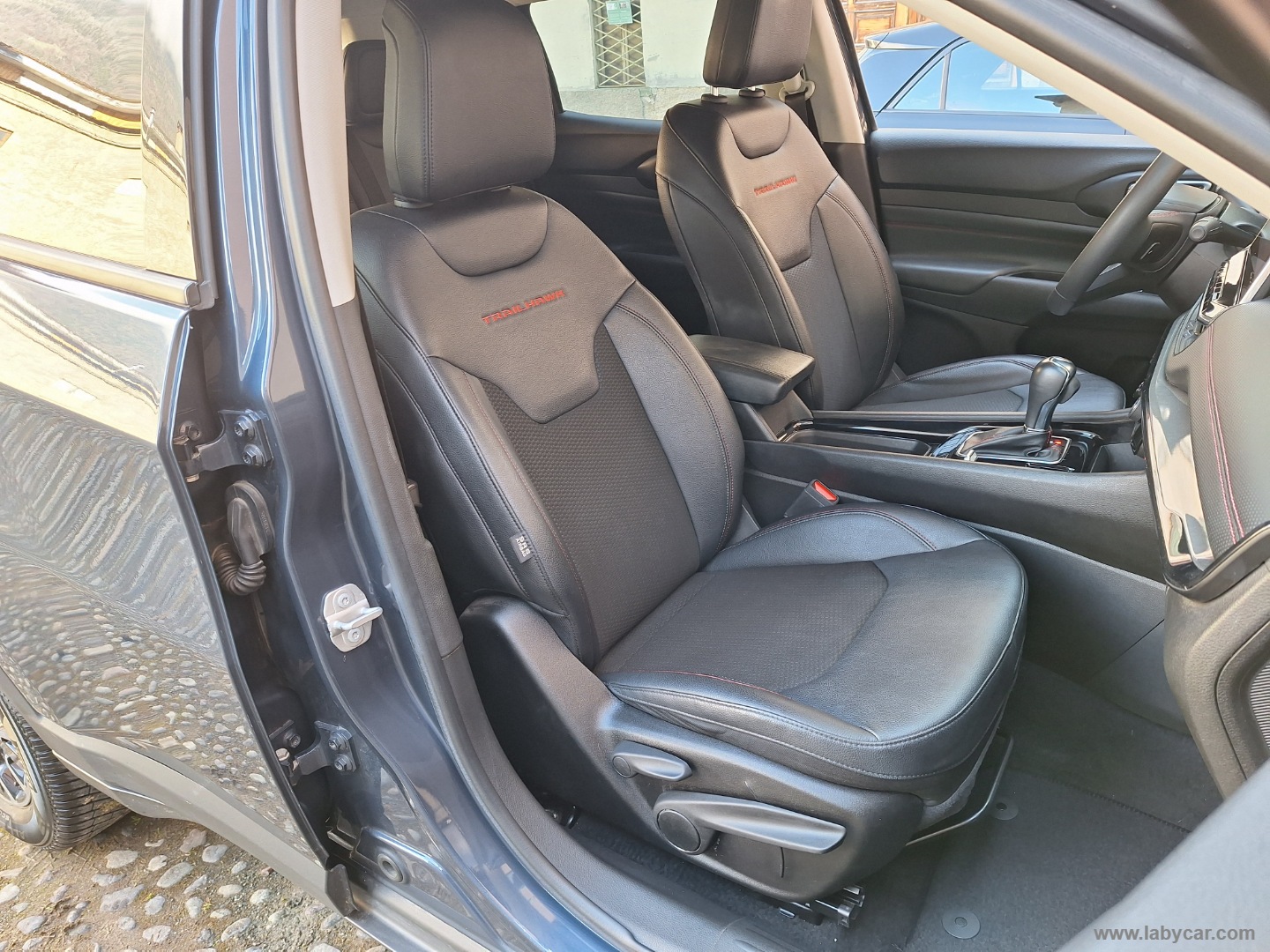 Compass 1.3 T4 240CV PHEV AT6 4xe TRAILHAWK - immagine 13