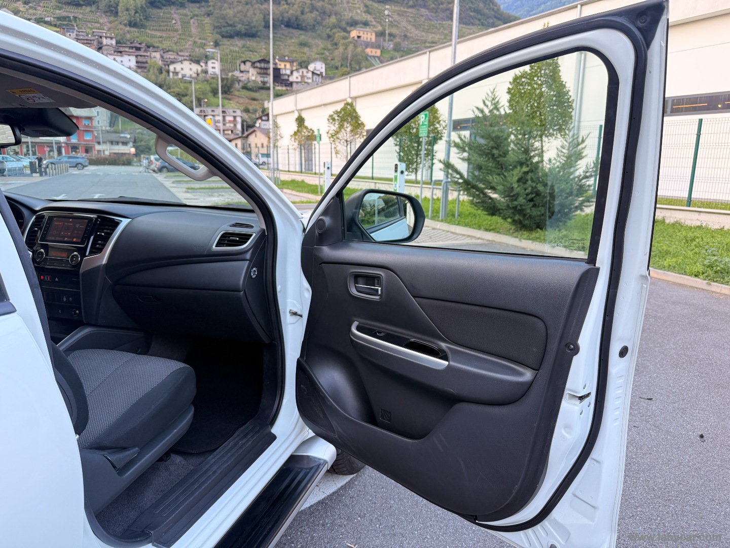 L200 2.3 D DoubleCab 4x4 RIDOTTE E BLOCCAGGIO - immagine 13
