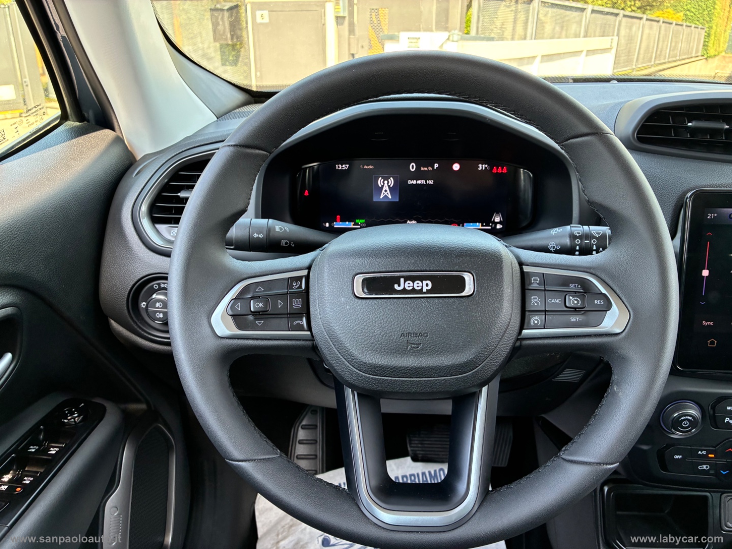 Renegade 1.5 T4 MHEV Summit - immagine 13