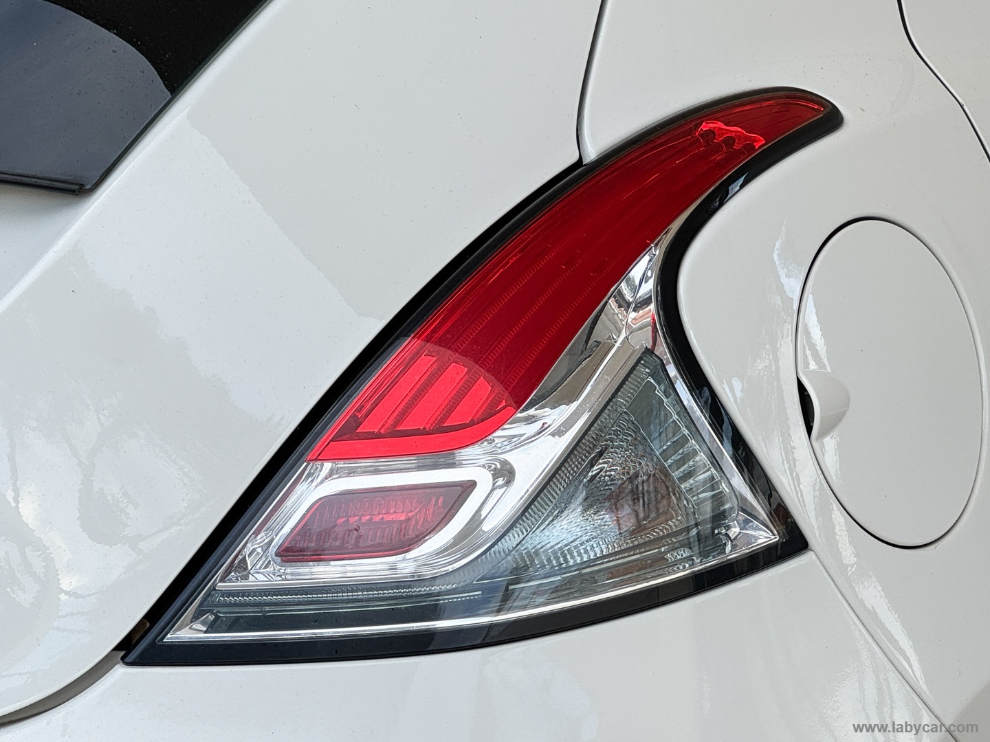 Ypsilon 1.0 FireFly 5p.S&S Hybrid Silver - immagine 13
