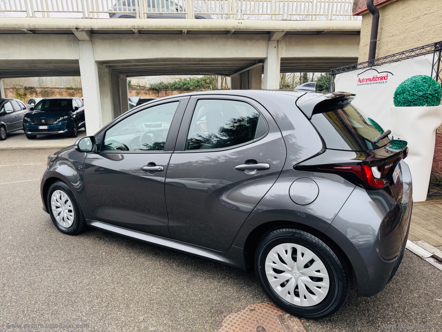Mazda2 Hybrid 1.5 VVT Pure - immagine 13
