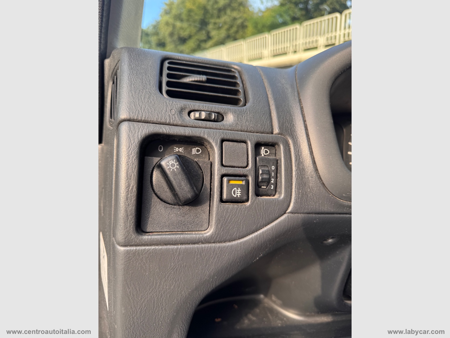 Agila 1.0 12V Comfort - immagine 13