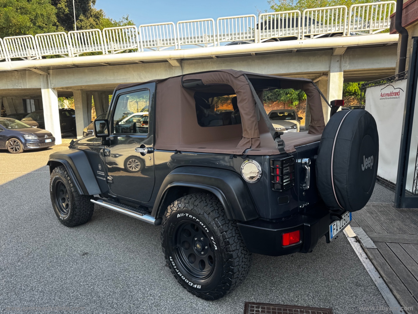 Wrangler 2.8 CRD Sport Auto - immagine 13