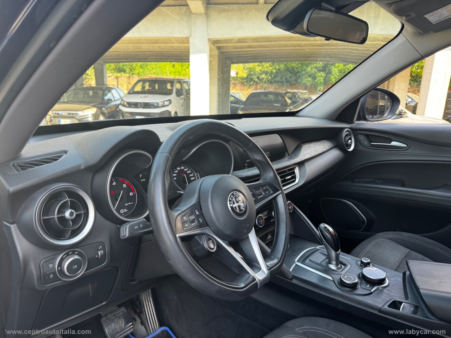 Stelvio 2.2 T.diesel 190 CV AT8 Q4 Exec. - immagine 13