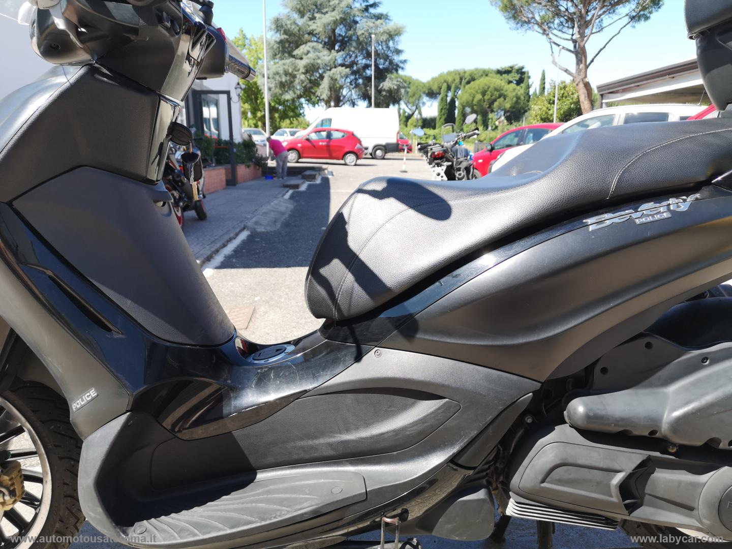 Beverly 300 I.E. POLICE ABS ASR RATE AUTO MOTO SCOOTER - immagine 13