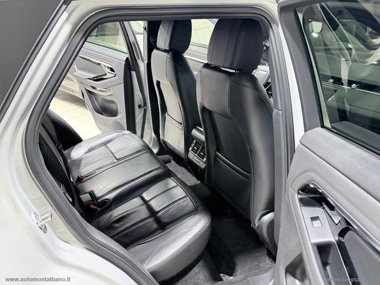 RR Evoque 2.0D L.Flw 150 AWD R-Dyn.HSE - immagine 13