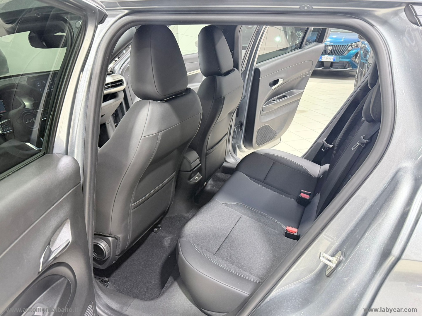 Avenger 1.2 Turbo 110CV e-Hybr. Summit - immagine 13