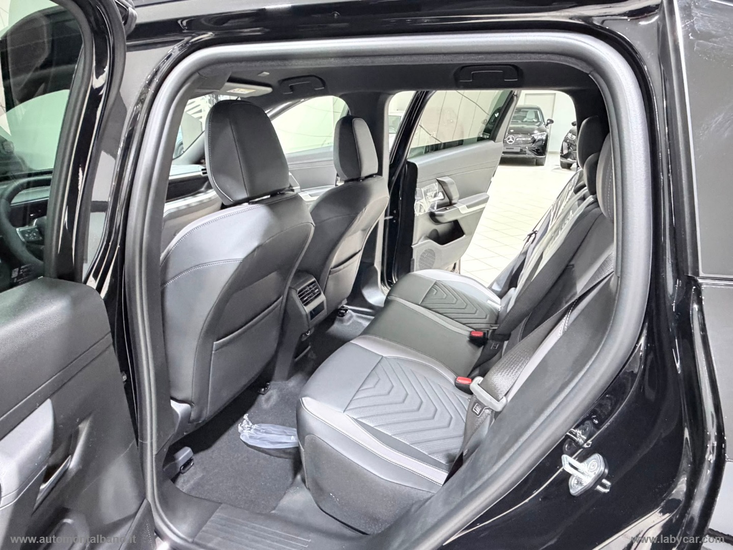 Compass 1.2 Turbo 48V e-Hybrid Summit - immagine 13