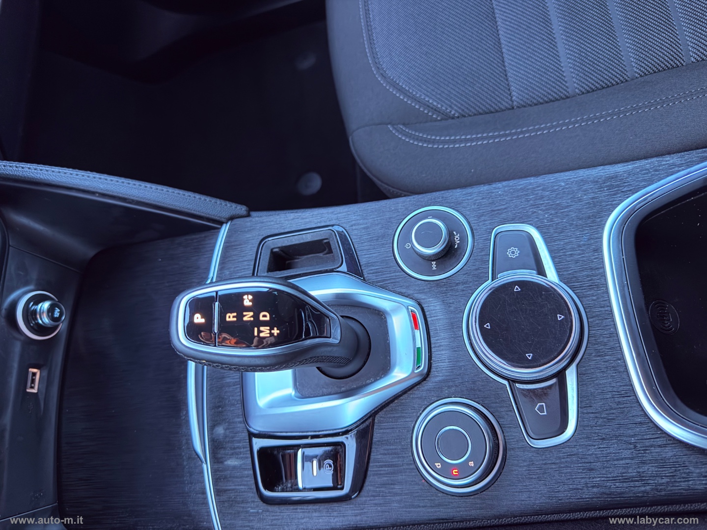 Stelvio 2.2 T.diesel 190 CV AT8 Q4 Bus. - immagine 13