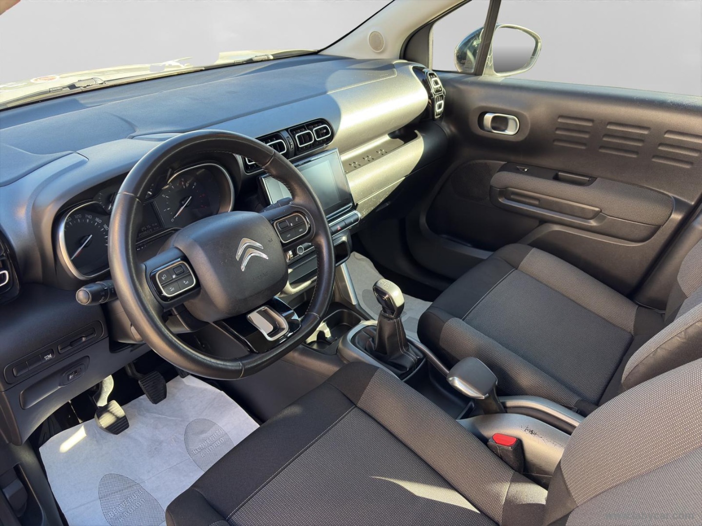 C3 Aircross BlueHDi 100 Shine PERFETTA! - immagine 13