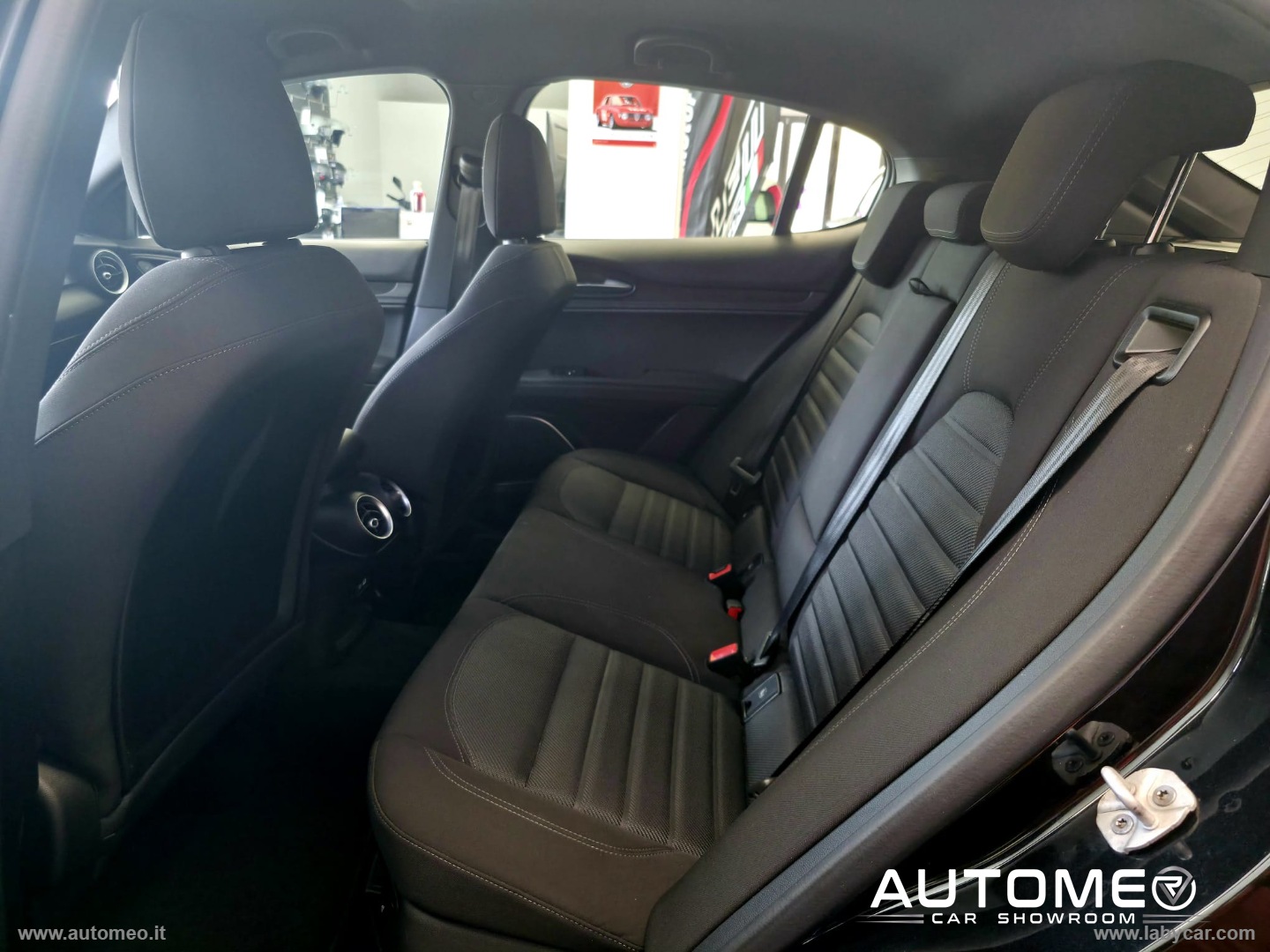 Stelvio 2.2 T.diesel 190 CV AT8 Q4 Bus. - immagine 13