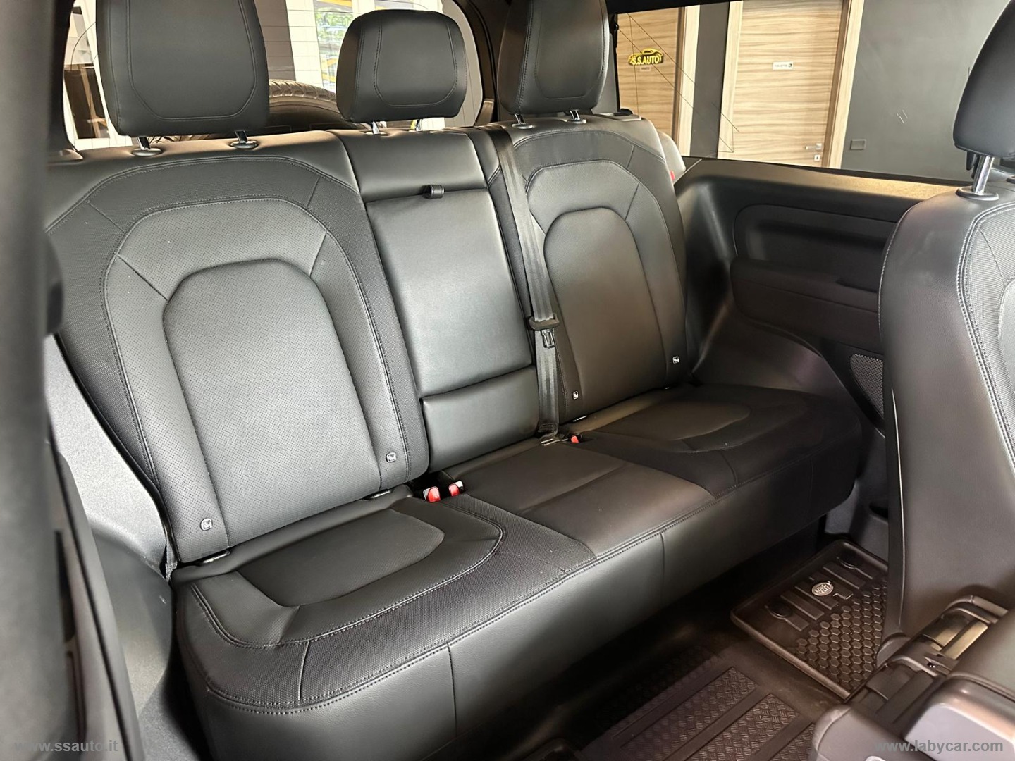 Defender 90 3.0D I6 200 CV X-Dynamic HSE SUPER PROMO!! - immagine 13