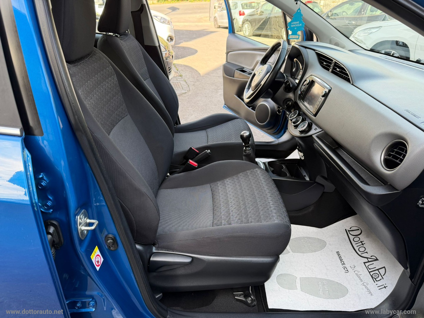 Yaris 1.4 D-4D 5p. Lounge - immagine 13