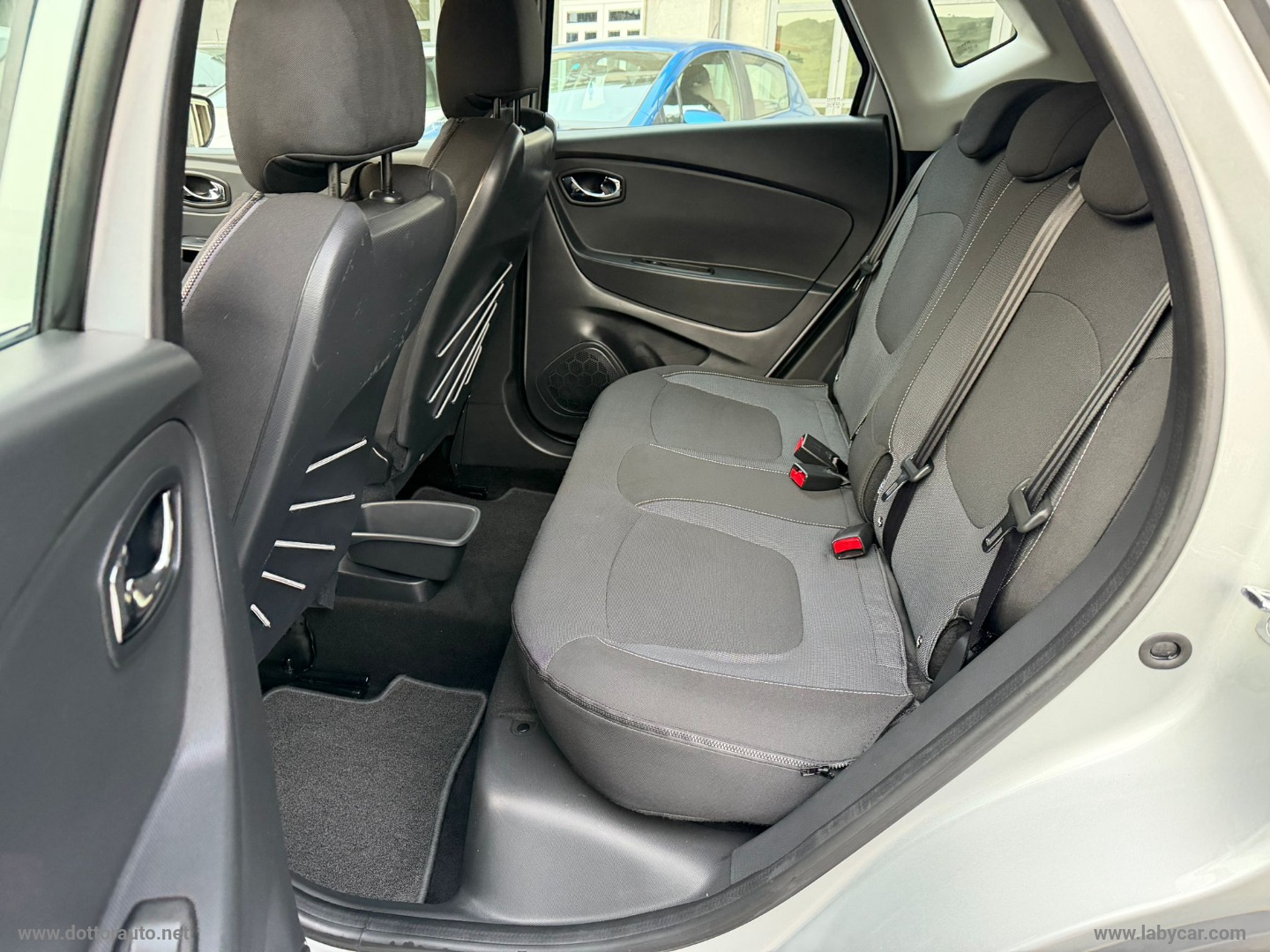 Captur 1.5 dCi 8V 90 CV S&S Ener. R-Link - immagine 13