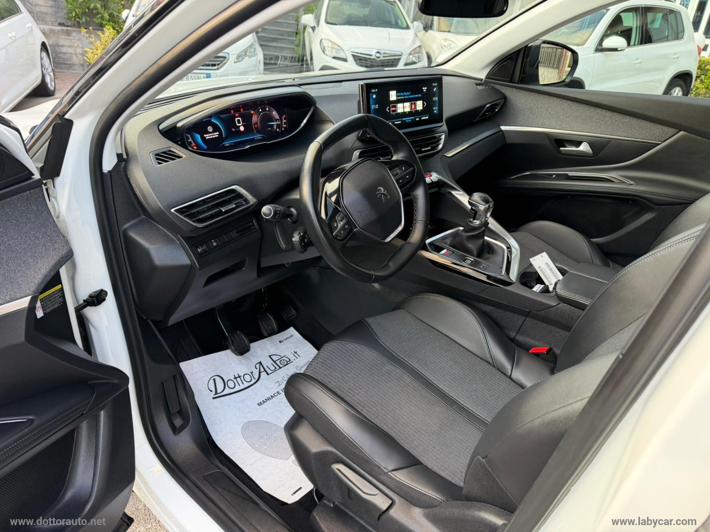 3008 BlueHDi 130 S&S Allure Pack - immagine 13