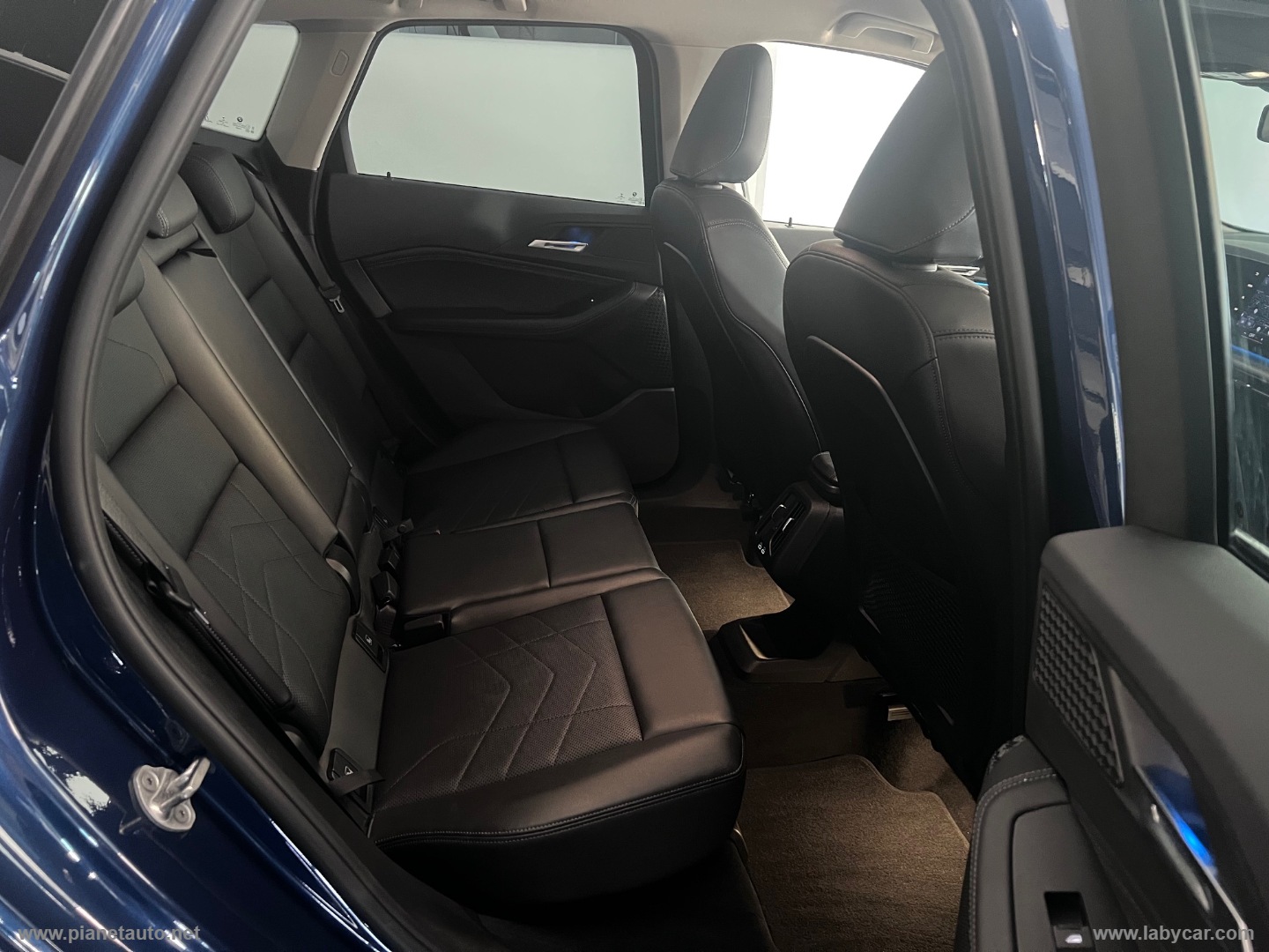 218d Active Tourer Luxury - immagine 13