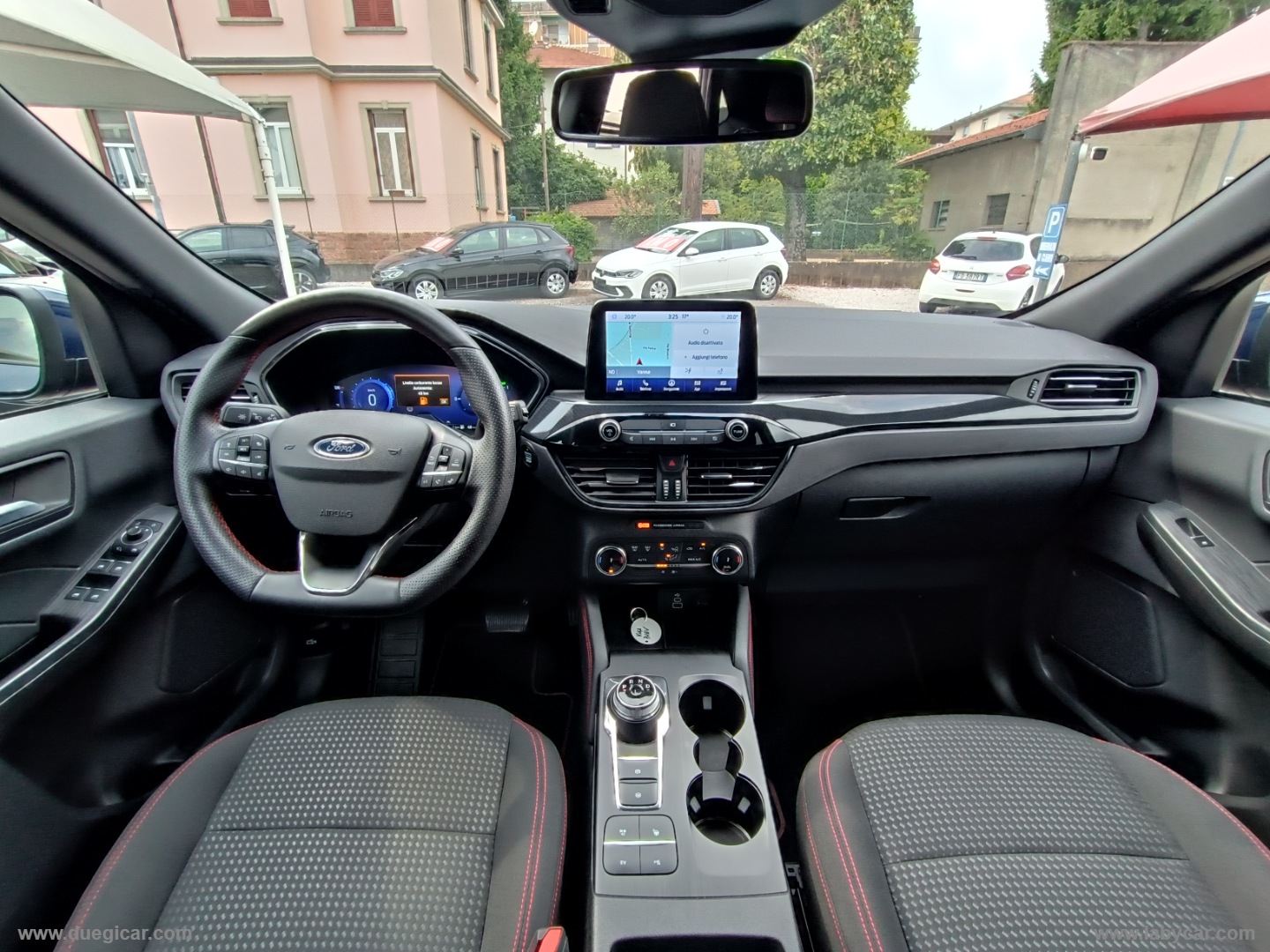 Kuga 2.5 Plug In Hyb. 225CV CVT 2WD ST-L - immagine 13
