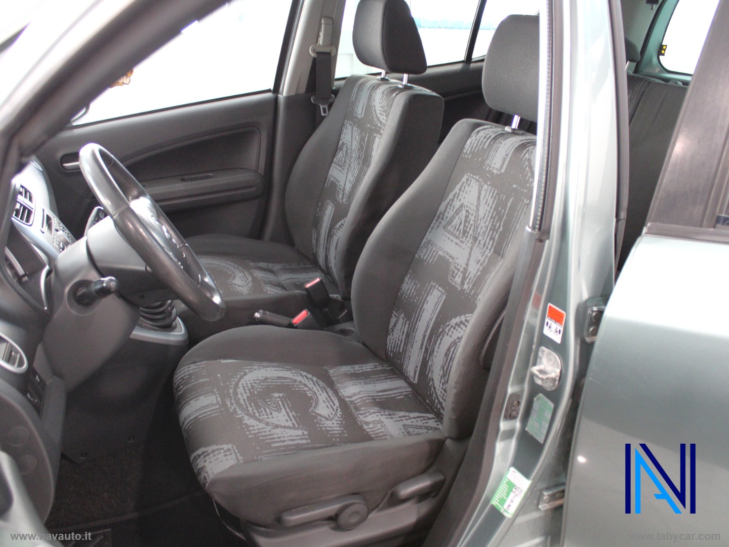 Agila 1.2 94 CV Enjoy - immagine 13