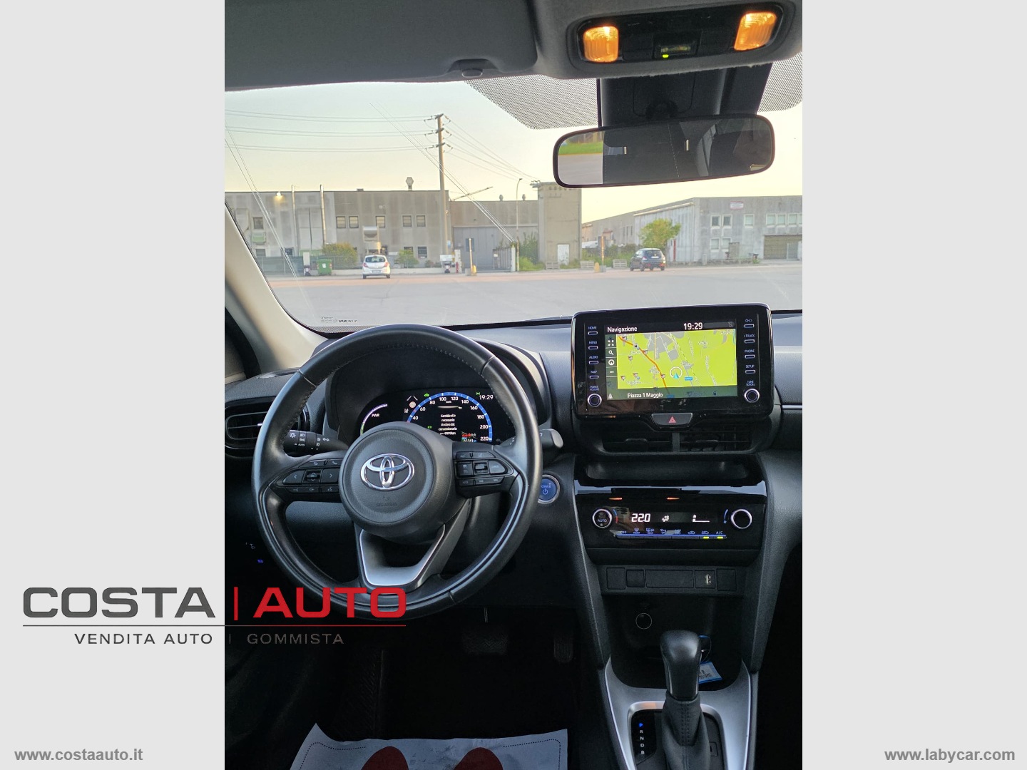 Yaris Cross 1.5 Hybrid 5p. E-CVT Act.Eco - immagine 13