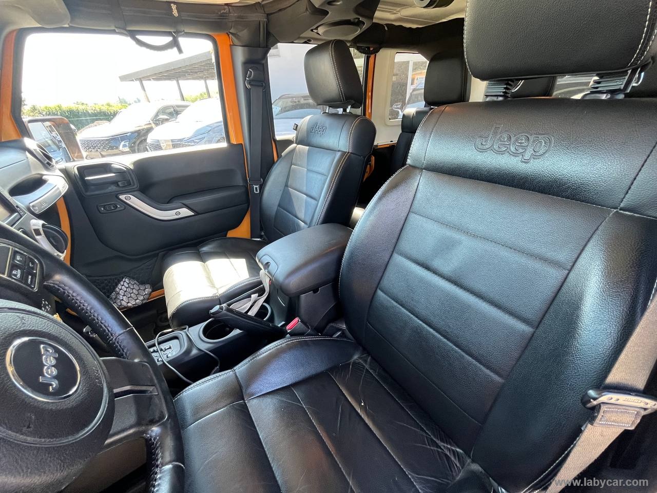 Wrangler Unlimited 3.6 V6 Sahara Auto - immagine 13