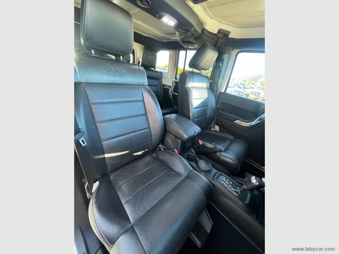Wrangler Unlimited 2.8 CRD Sahara A. - immagine 13