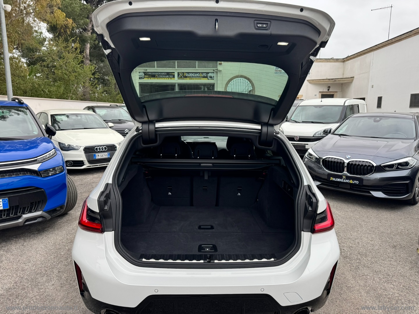320d 48V Touring Msport - immagine 13
