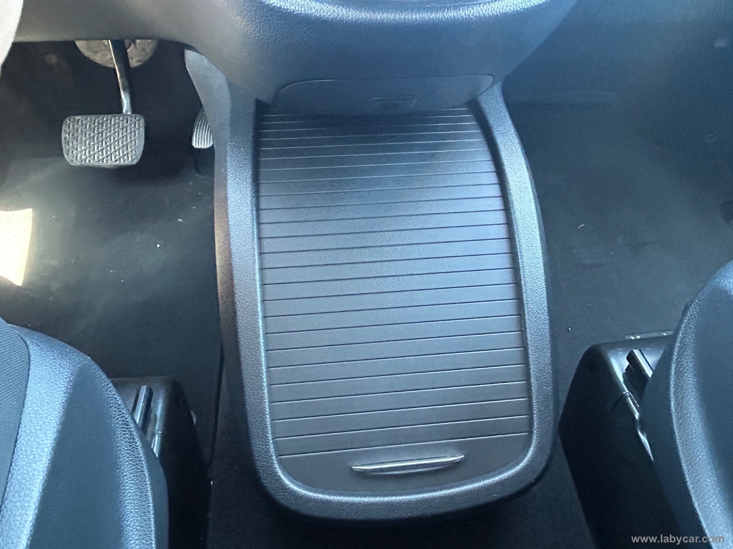 V 250 d Aut. Sport Extralong - immagine 14