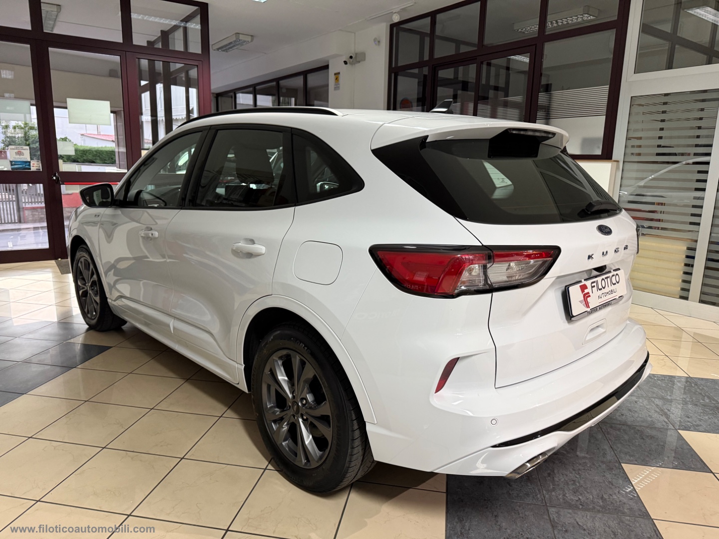 Kuga 1.5 EcoBlue 120 CV aut. AUTOCARRO ST-Line 2WD DIESEL AUTOCARRO N1 DETRAIBILE - immagine 14