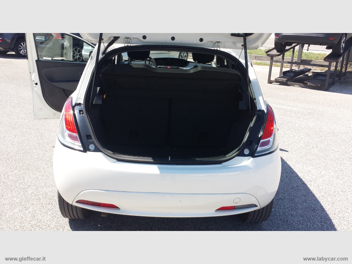 Ypsilon 1.2 69 CV 5p. Silver - immagine 14