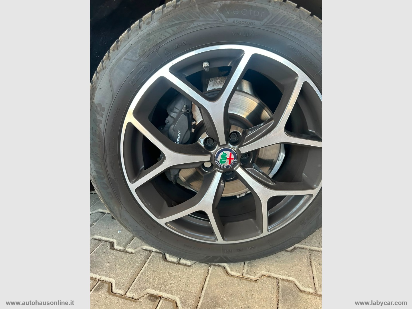 Stelvio 2.2 T.diesel 190CV AT8 RWD Exec. - immagine 14