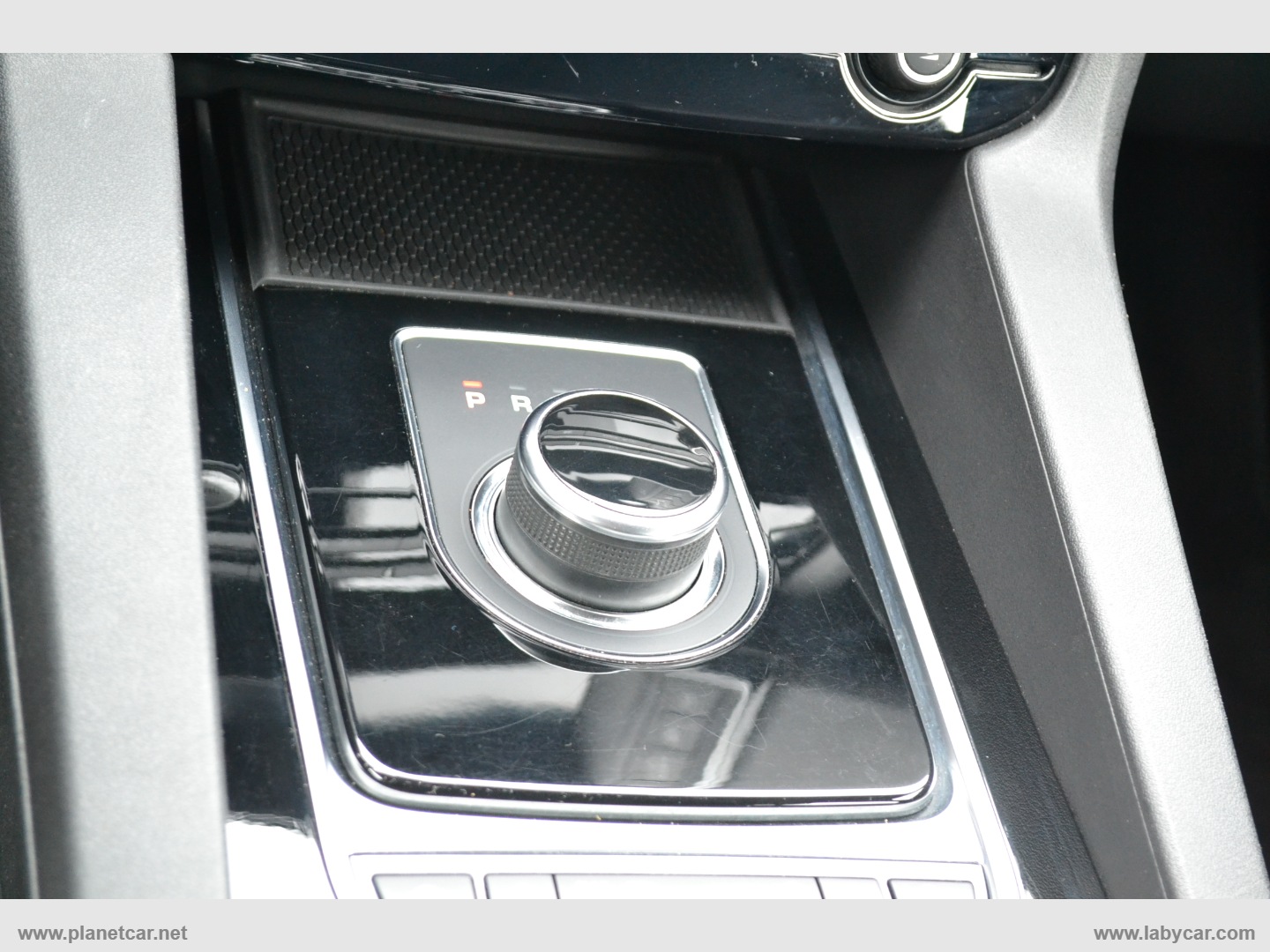 F-Pace 2.0 D 180 CV AWD aut. Prestige - immagine 14