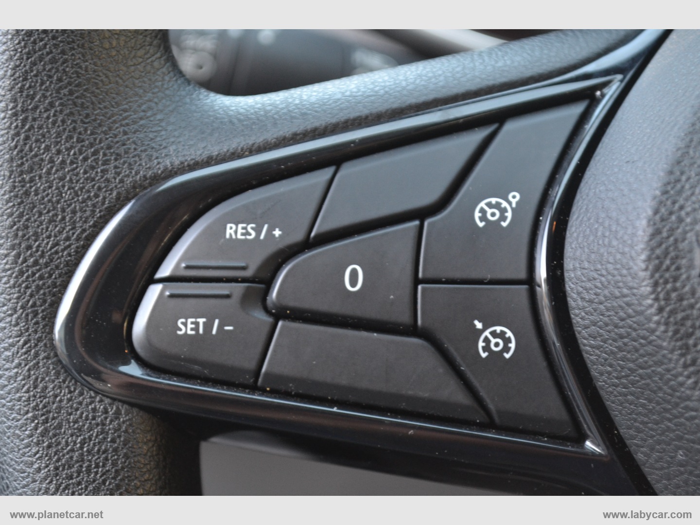 Clio SCe 65 CV 5p. Life - immagine 14