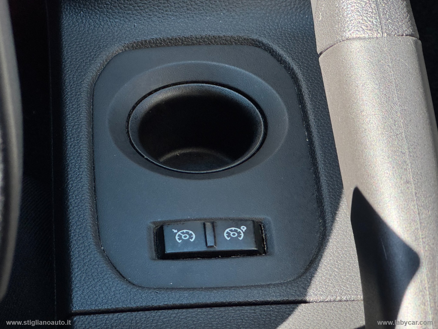 Duster 1.5 Blue dCi 8V 115CV 4x2 Comfort CAR PLAY TELEC POST - immagine 14