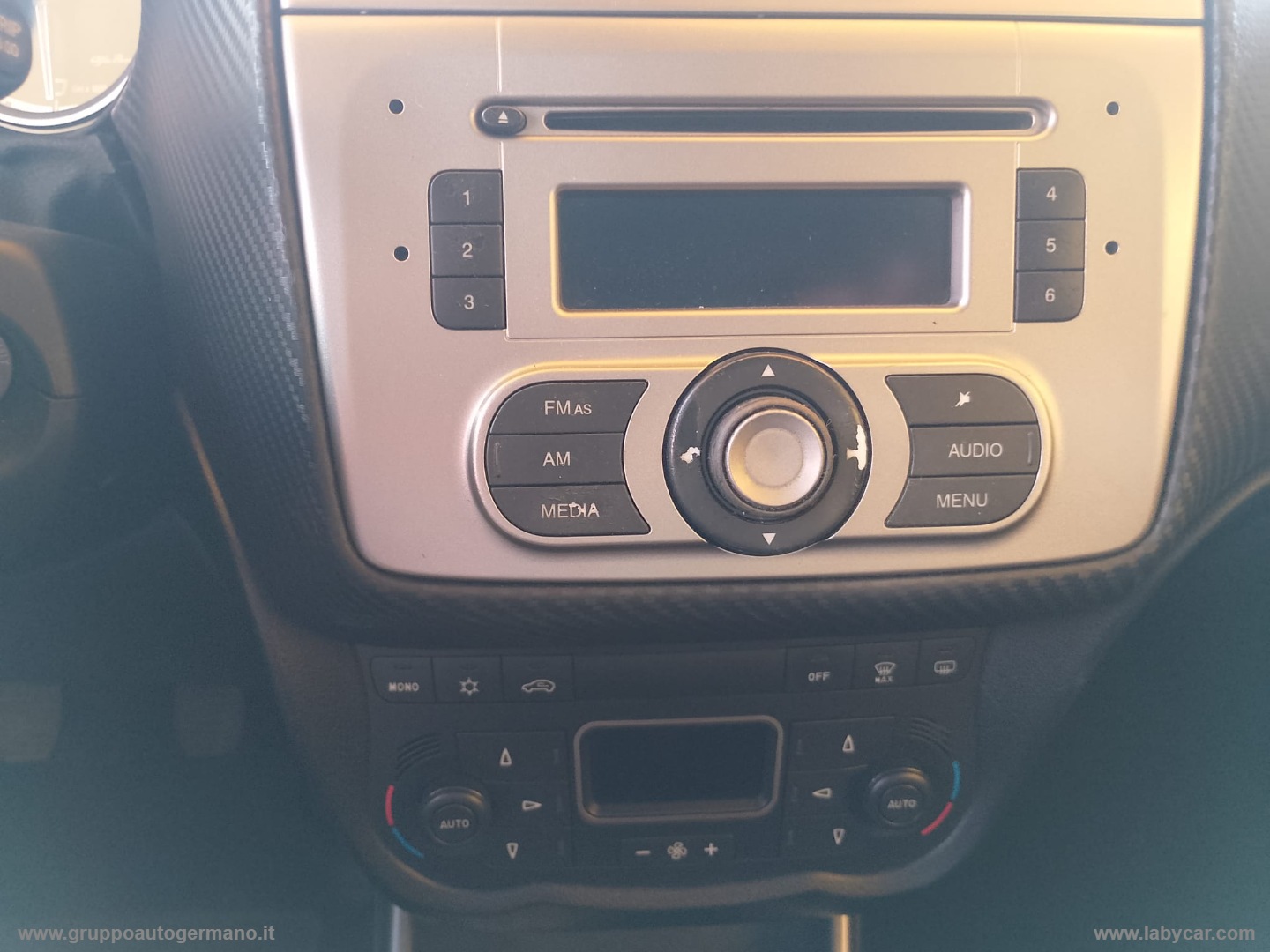 MiTo 1.6 JTDm 16V Distinctive - immagine 14