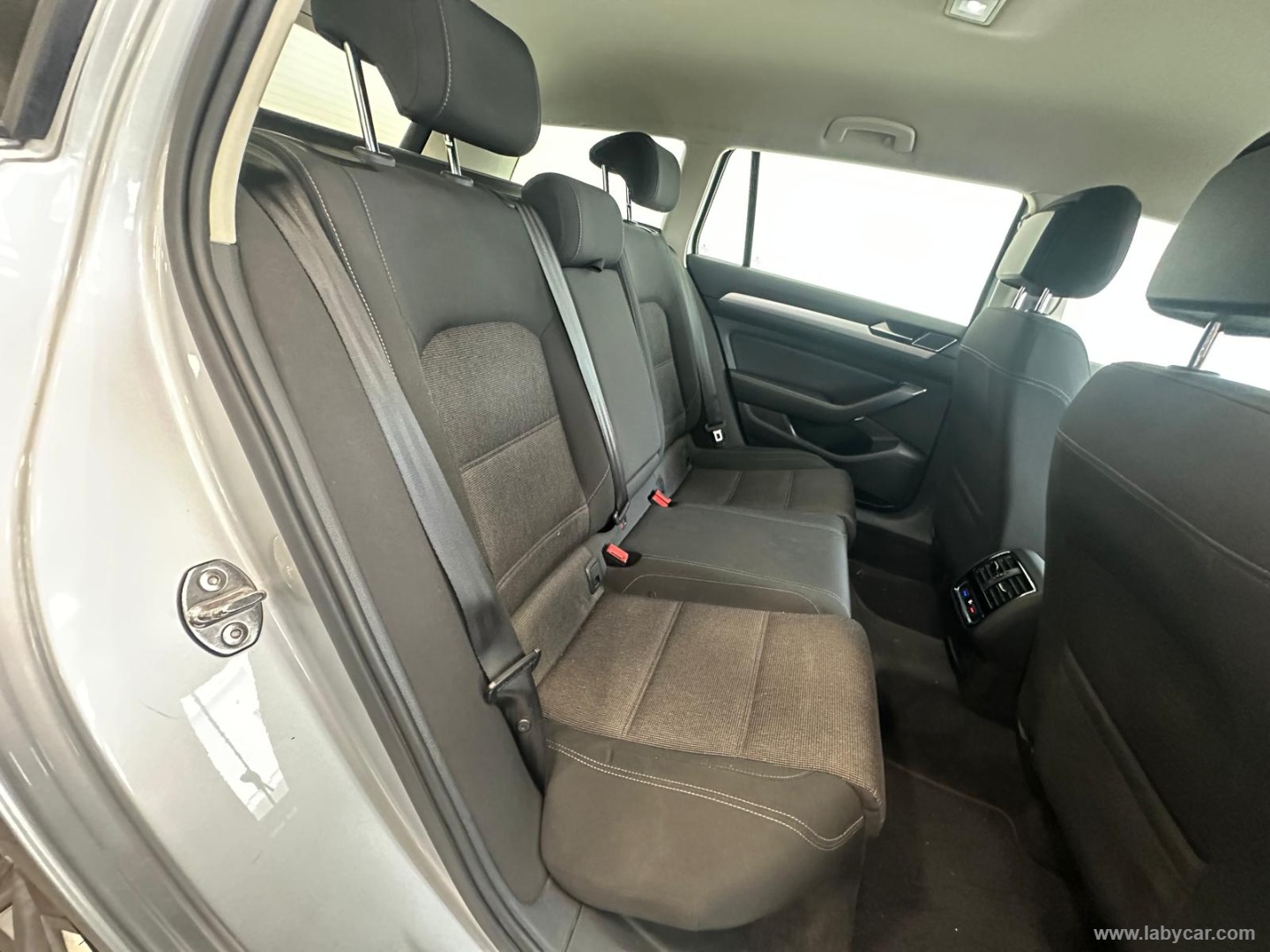 Passat Var. 1.6 TDI DSG Business BMT - immagine 14