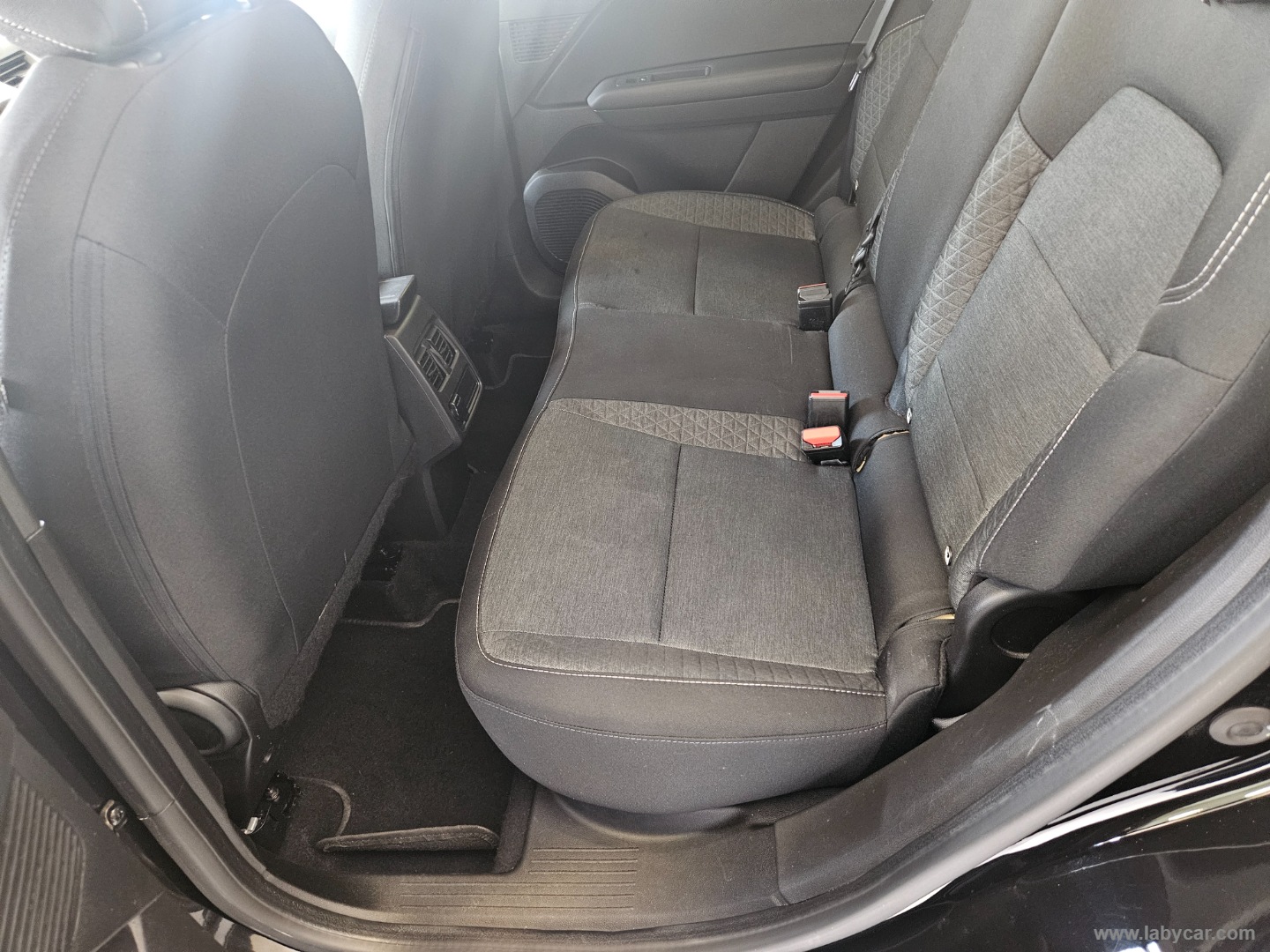 Captur Hybrid E-Tech 145 CV Business AUT. - immagine 14