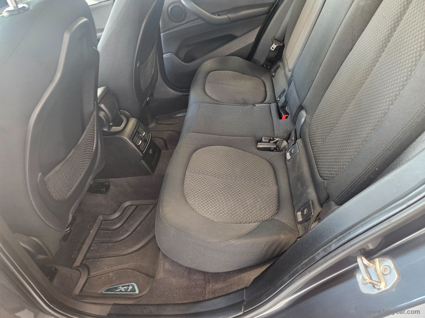 X1 xDrive18d Business - immagine 14