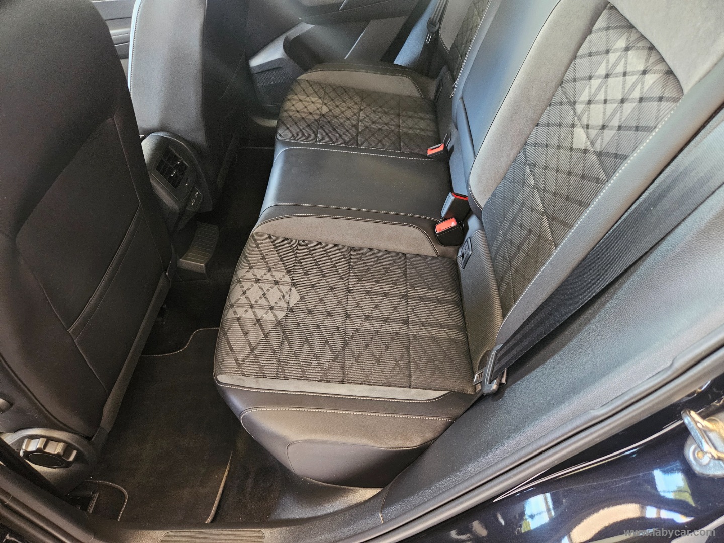 T-Roc 2.0 TDI SCR 150 CV DSG R-Line Plus - immagine 14
