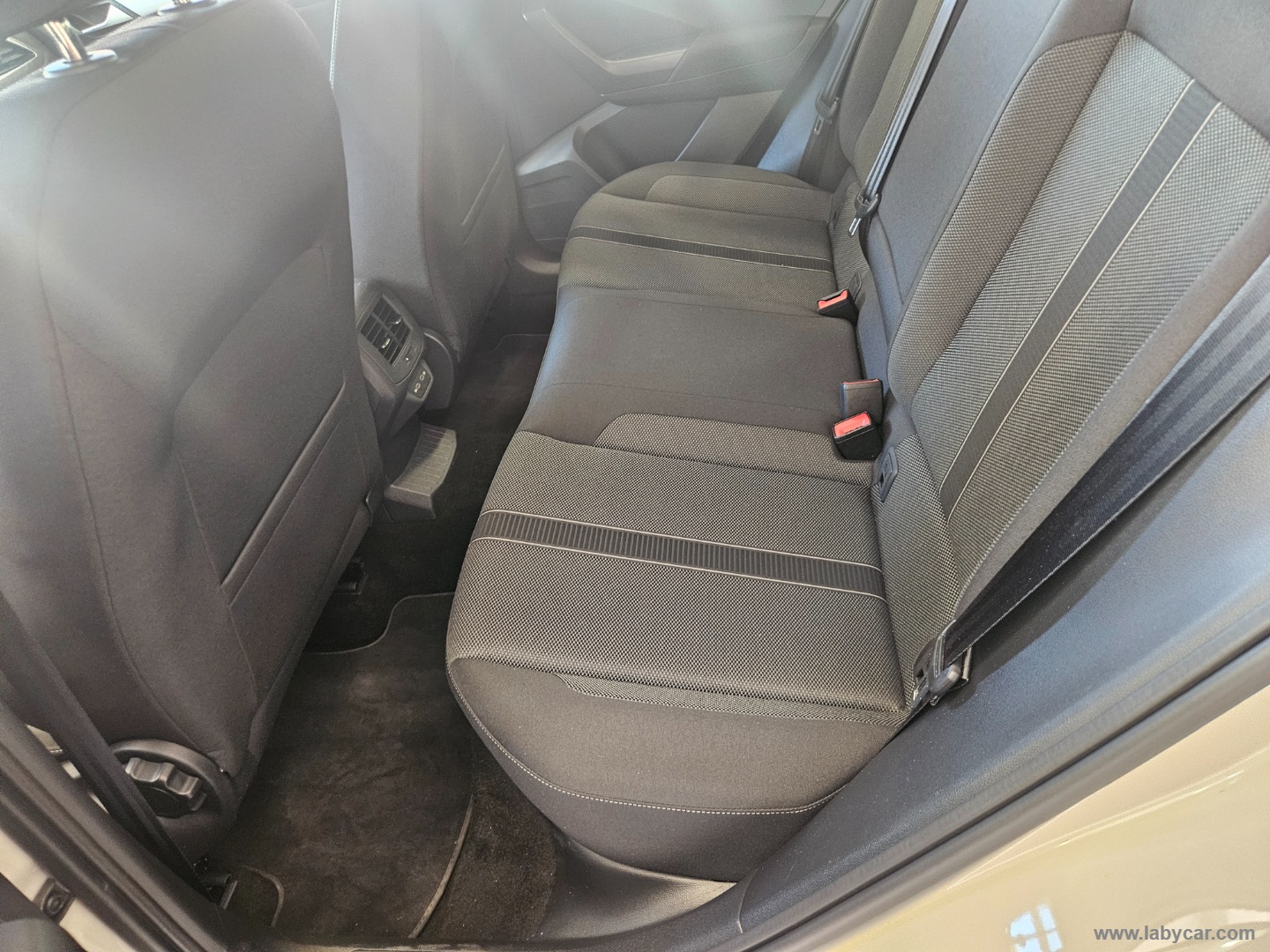 T-Roc 2.0 TDI SCR 150 CV DSG Life - immagine 14