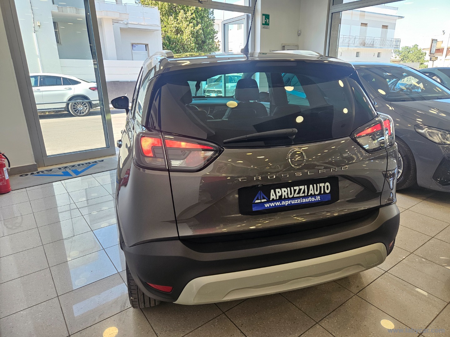 Crossland 1.2 T. 12V 110 CV S&S Elegance - immagine 14