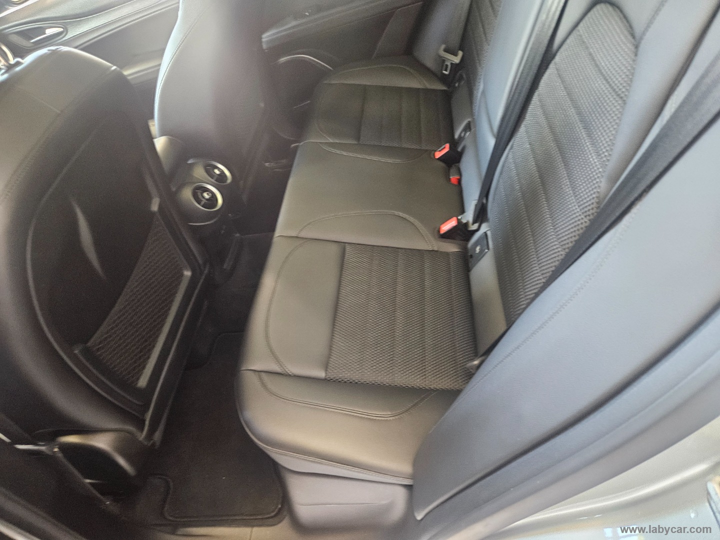 Stelvio 2.2 T.diesel 210 CV AT8 Q4 Exec. - immagine 14